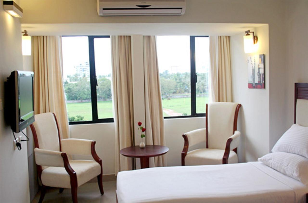 Hotel Luciya Kochi Εξωτερικό φωτογραφία