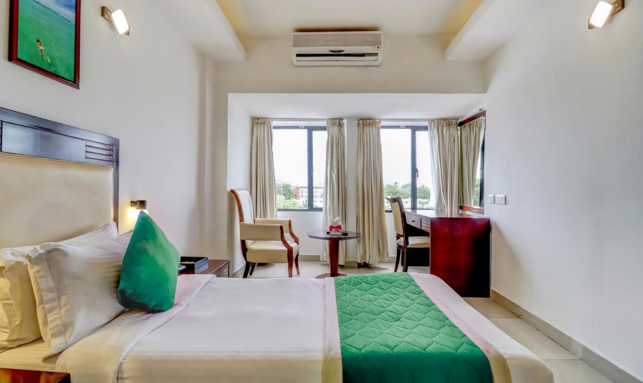 Hotel Luciya Kochi Εξωτερικό φωτογραφία