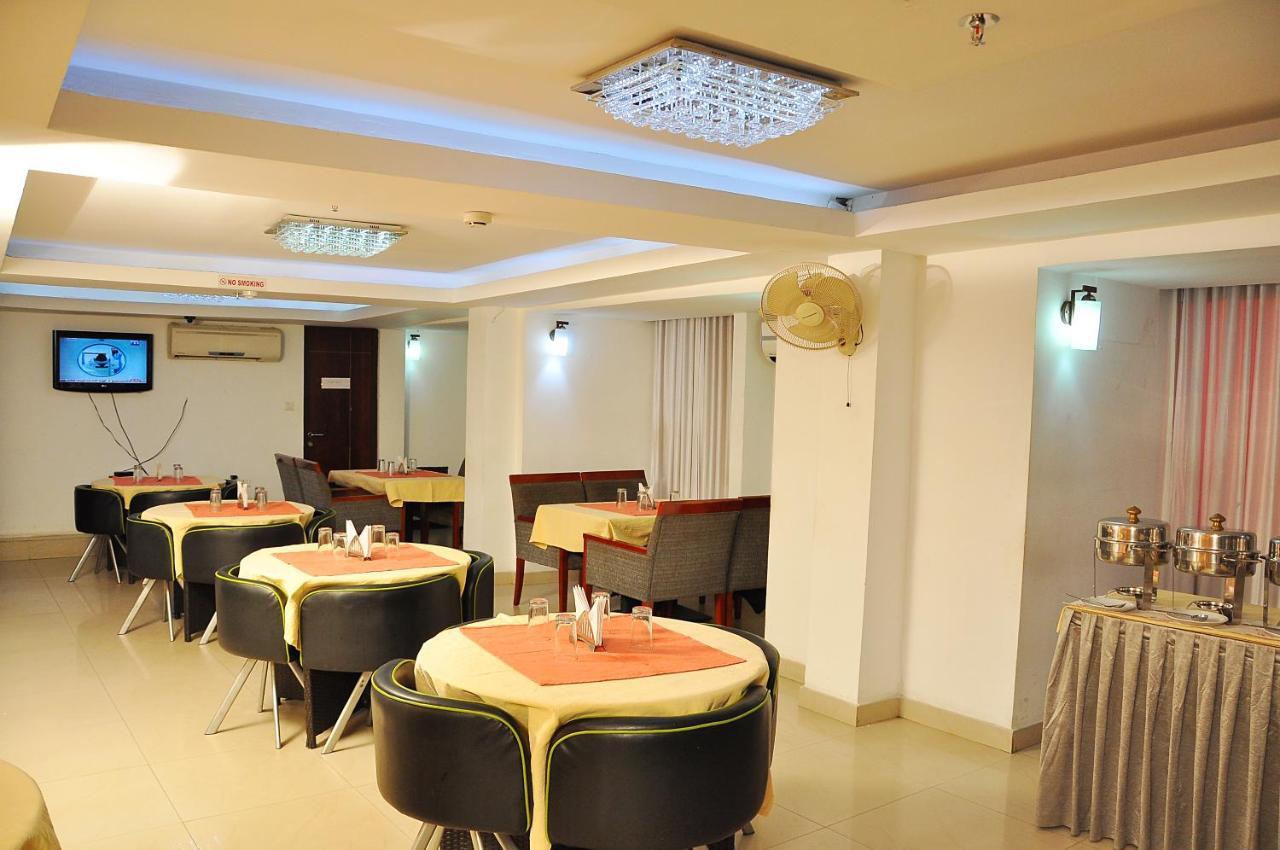 Hotel Luciya Kochi Εξωτερικό φωτογραφία