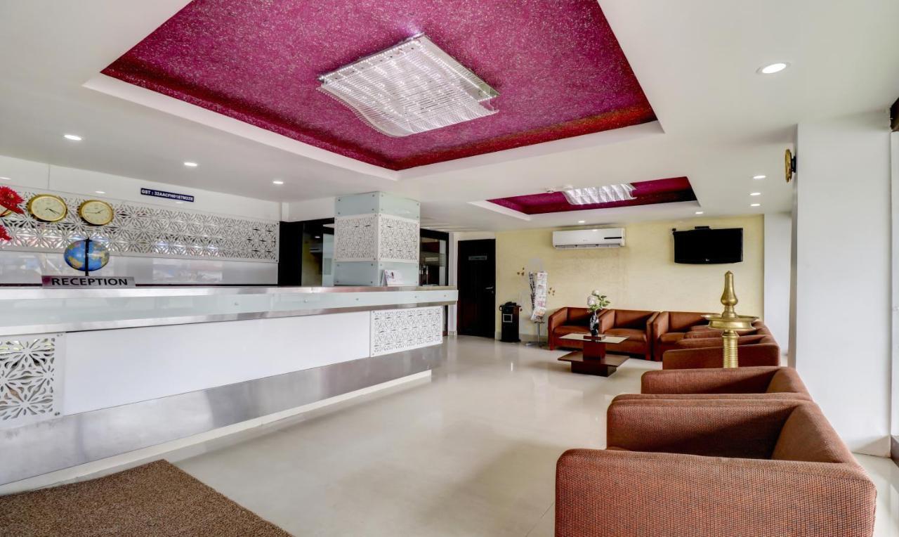 Hotel Luciya Kochi Εξωτερικό φωτογραφία