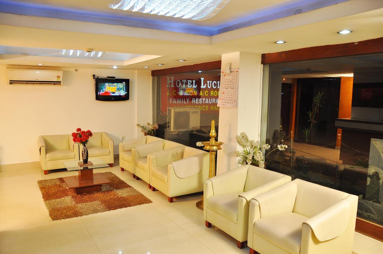Hotel Luciya Kochi Εξωτερικό φωτογραφία