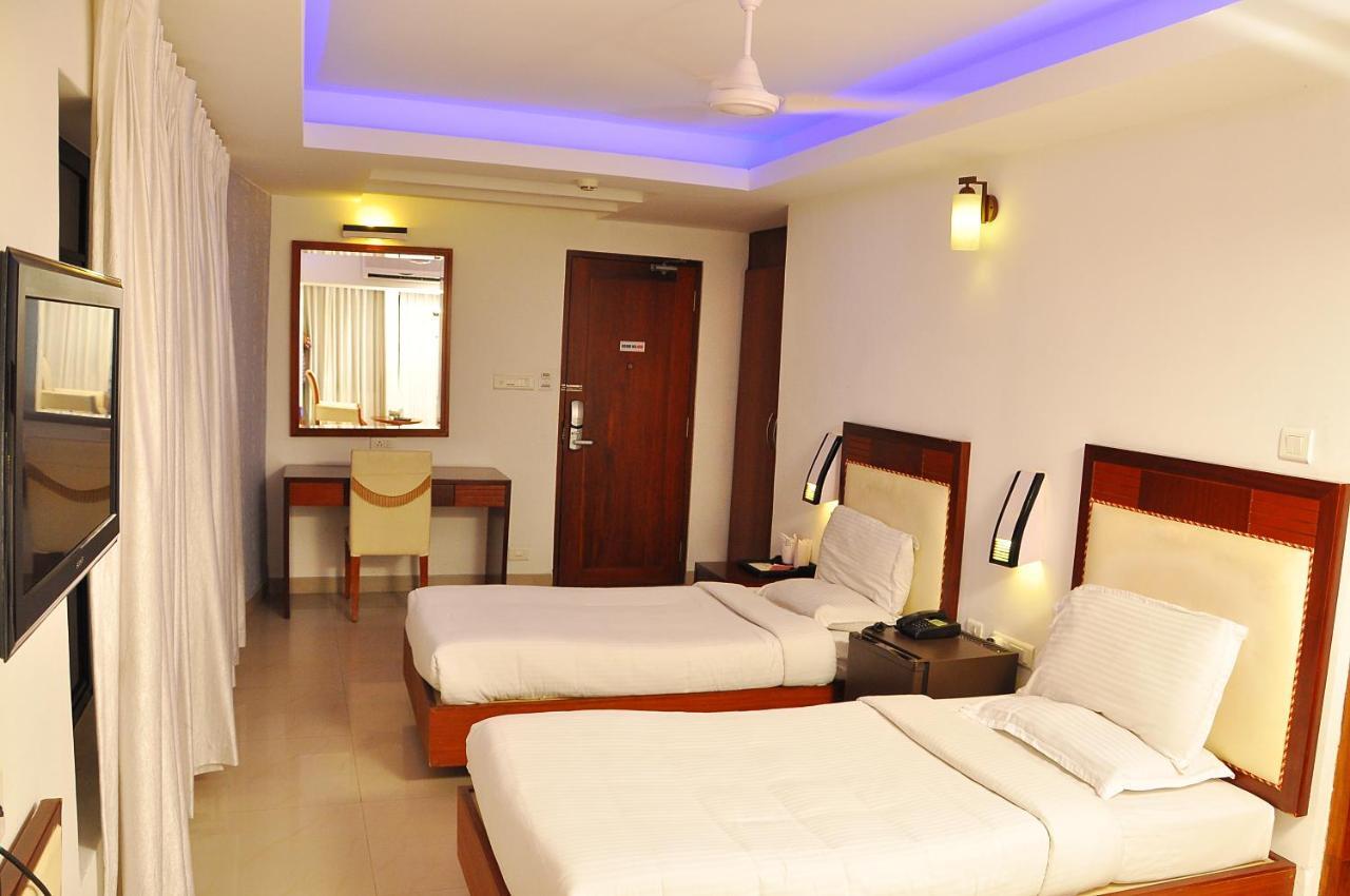 Hotel Luciya Kochi Εξωτερικό φωτογραφία