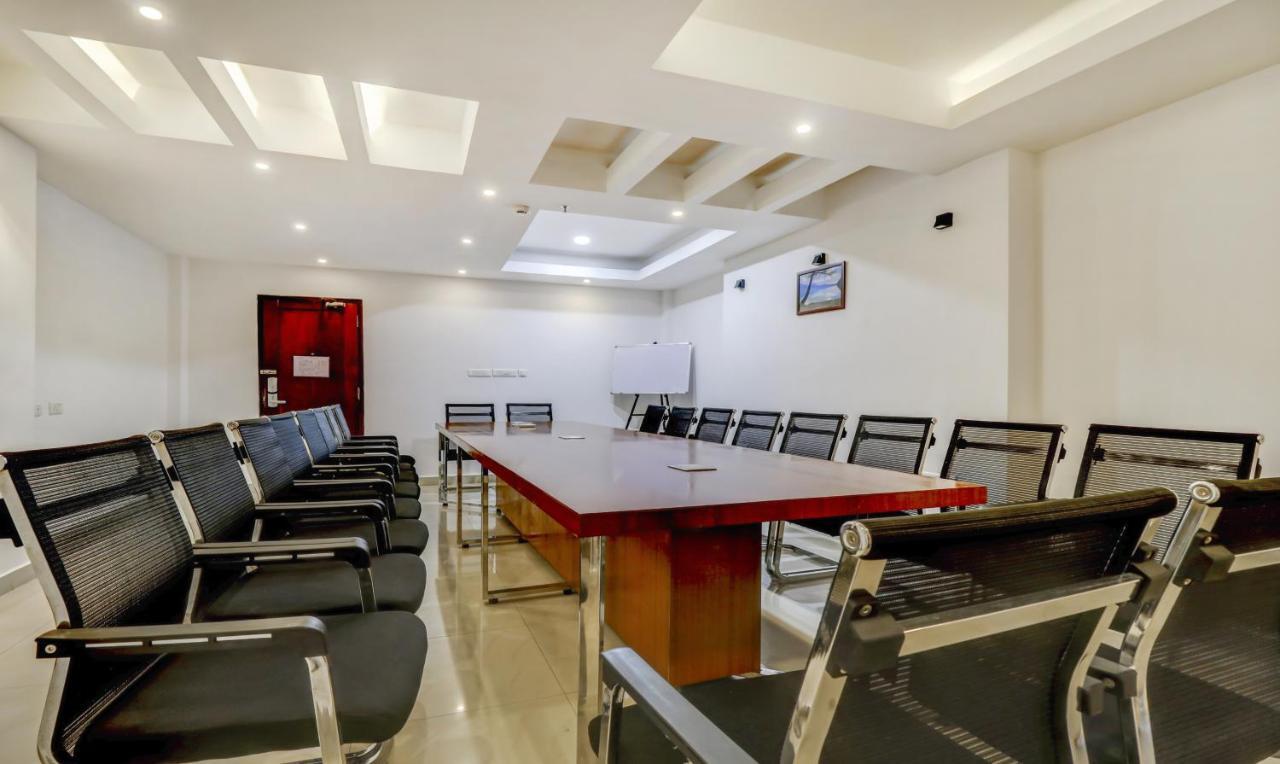 Hotel Luciya Kochi Εξωτερικό φωτογραφία