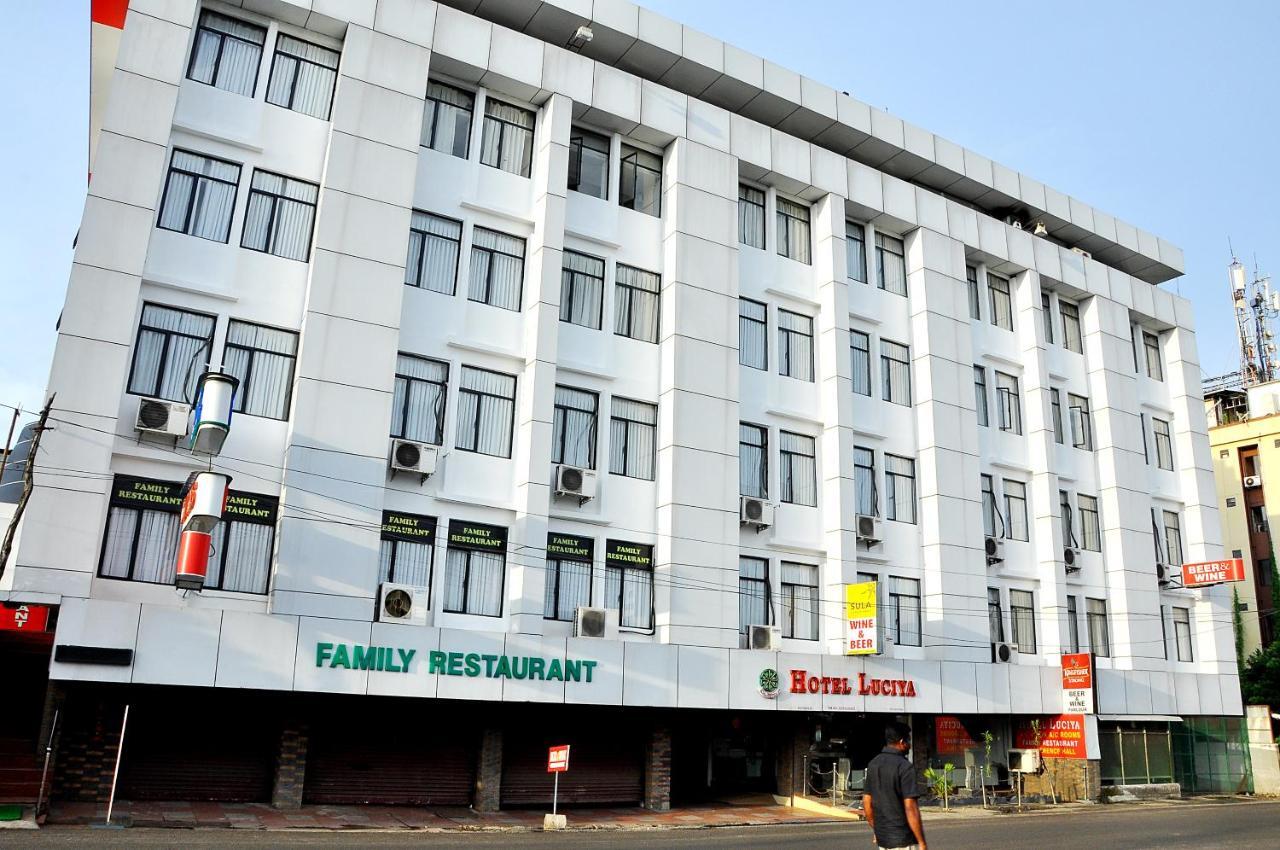 Hotel Luciya Kochi Εξωτερικό φωτογραφία