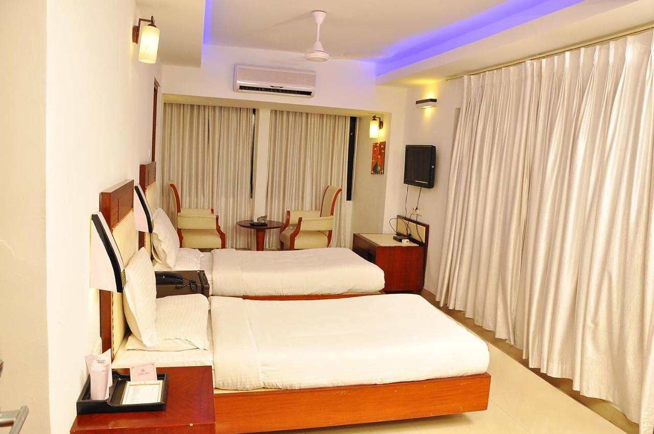 Hotel Luciya Kochi Εξωτερικό φωτογραφία