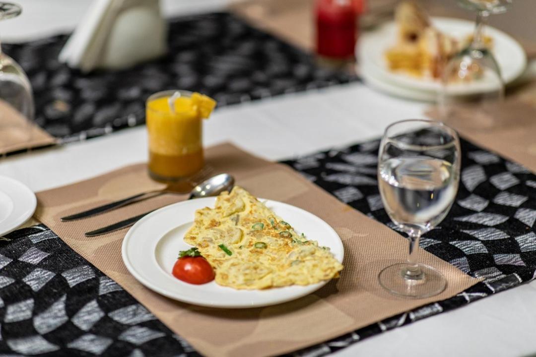 Hotel Luciya Kochi Εξωτερικό φωτογραφία